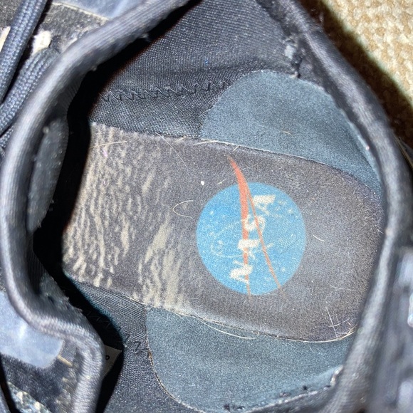 adidas nmd U.S size 6 - Picture 3 of 4